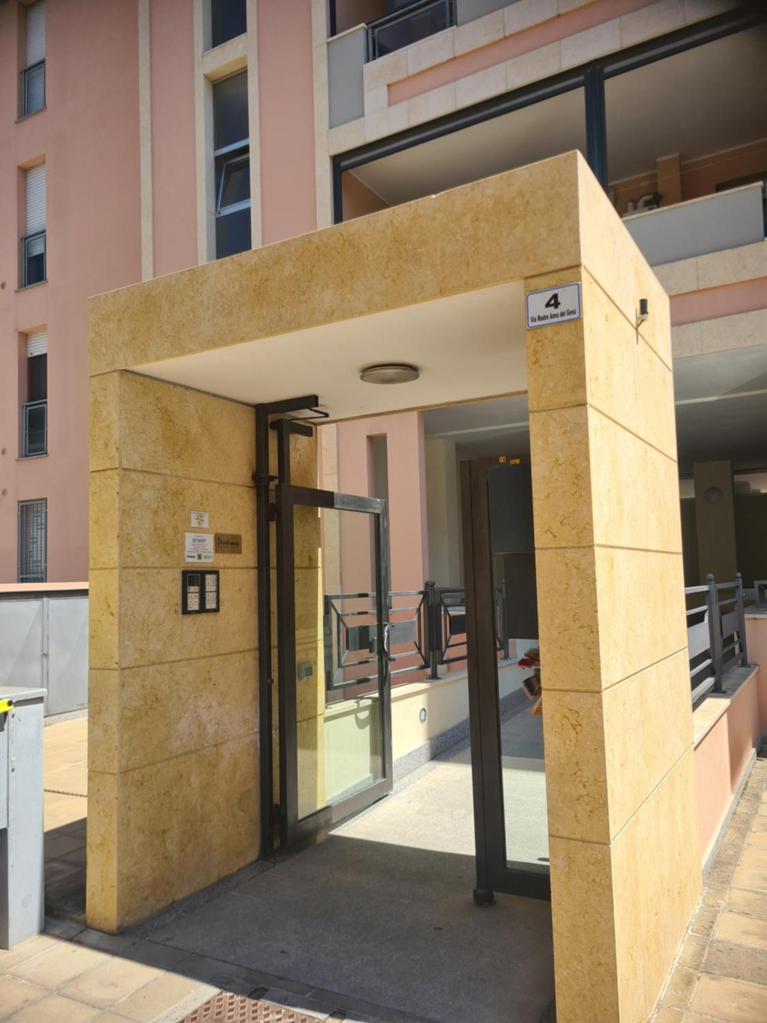 Penthouse Genneruxi Hotel กาญารี ภายนอก รูปภาพ